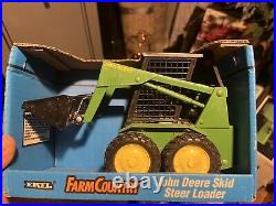 1/16 Farm Toy John Deere Skid Steer Loader Vintage Metal Toy With Box