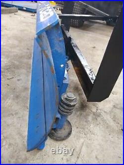 60 New Holland SKIDSTEER Snowplow SKID STEER Snow plow pusher 5' tractor 60 New Holland SKIDSTEER Snowplow SKID STEER Snow plow pusher 5' tractor