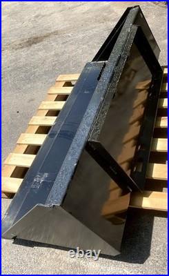 Economy 72 Skid Steer/Tractor 6' Bucket with Universal SSQA Mounting Plate